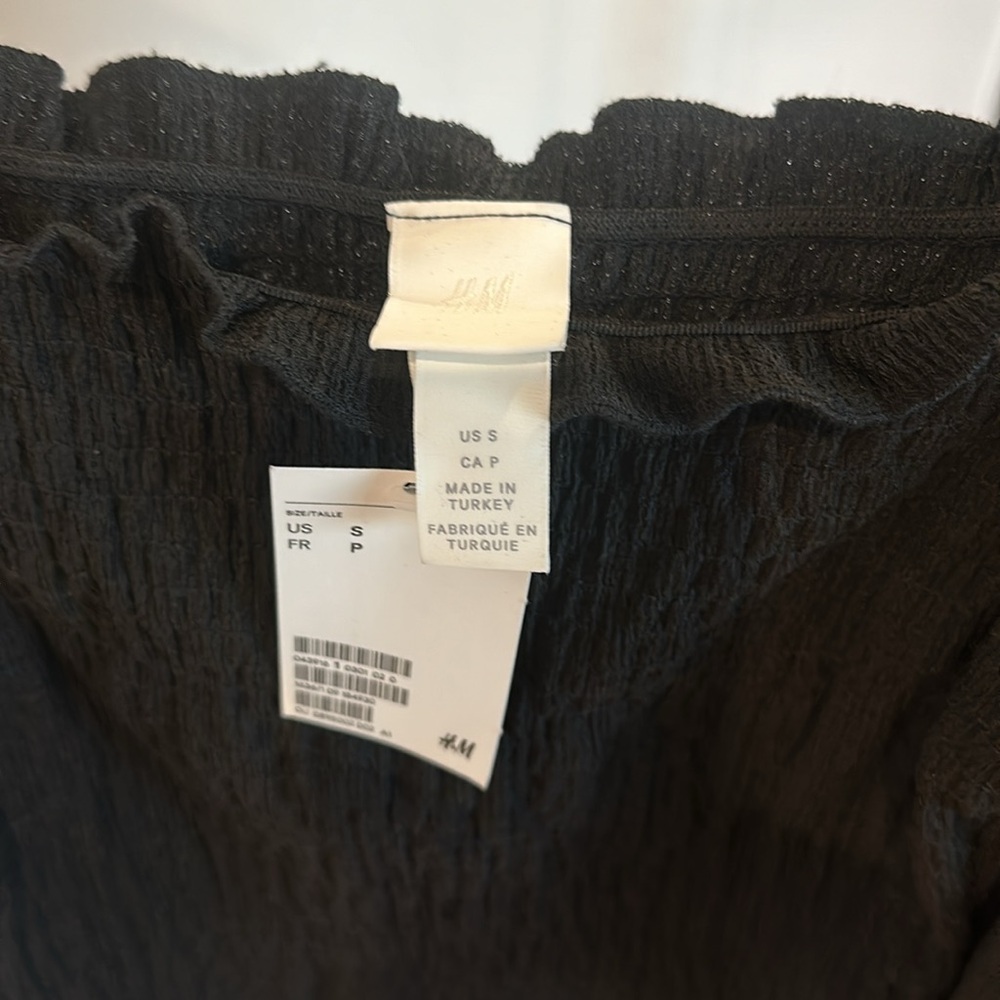 H&M Puff SleeveFitted Too - Picture 2 of 4
